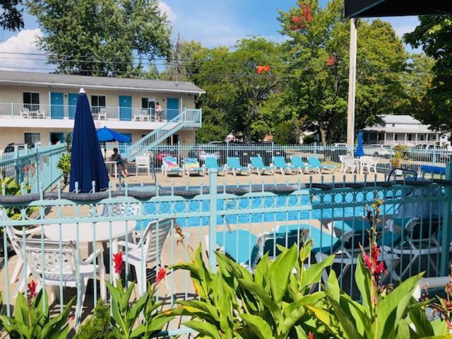 Starlite Motel Wisconsin Dells Exterior photo