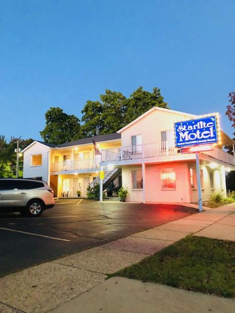 Starlite Motel Wisconsin Dells Exterior photo